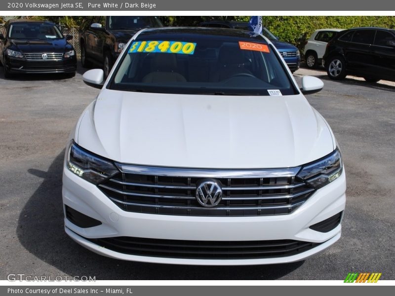 Pure White / Dark Beige 2020 Volkswagen Jetta SE