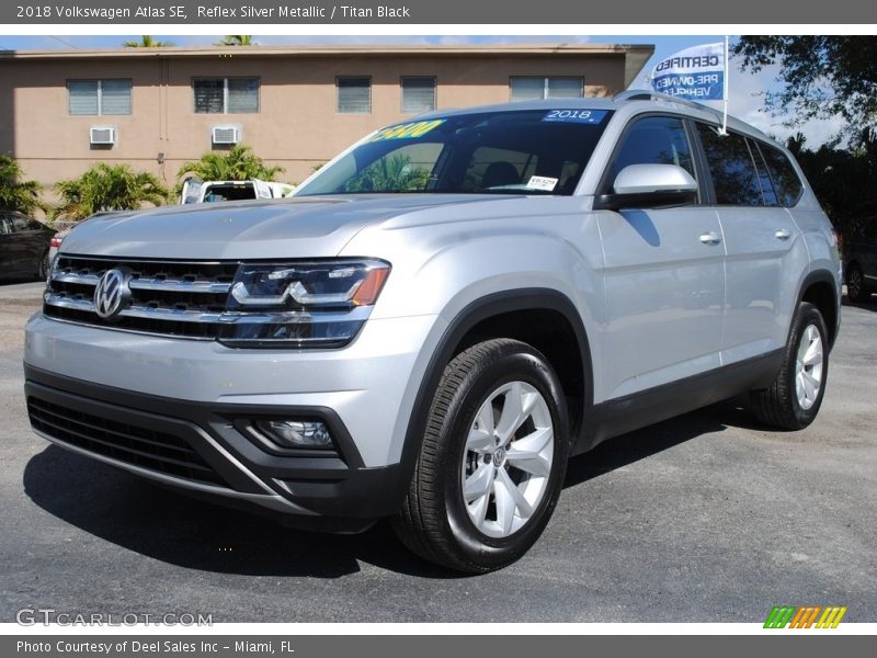 Reflex Silver Metallic / Titan Black 2018 Volkswagen Atlas SE