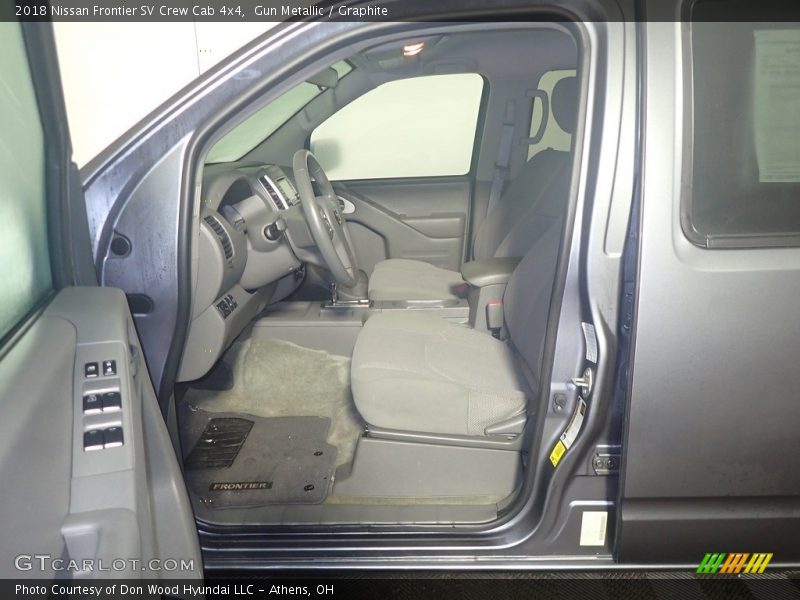 Gun Metallic / Graphite 2018 Nissan Frontier SV Crew Cab 4x4