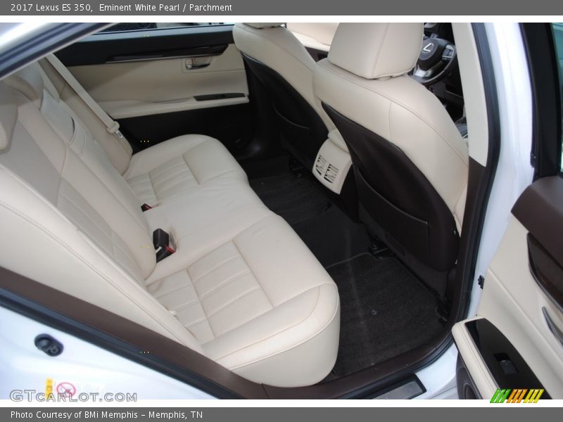 Eminent White Pearl / Parchment 2017 Lexus ES 350