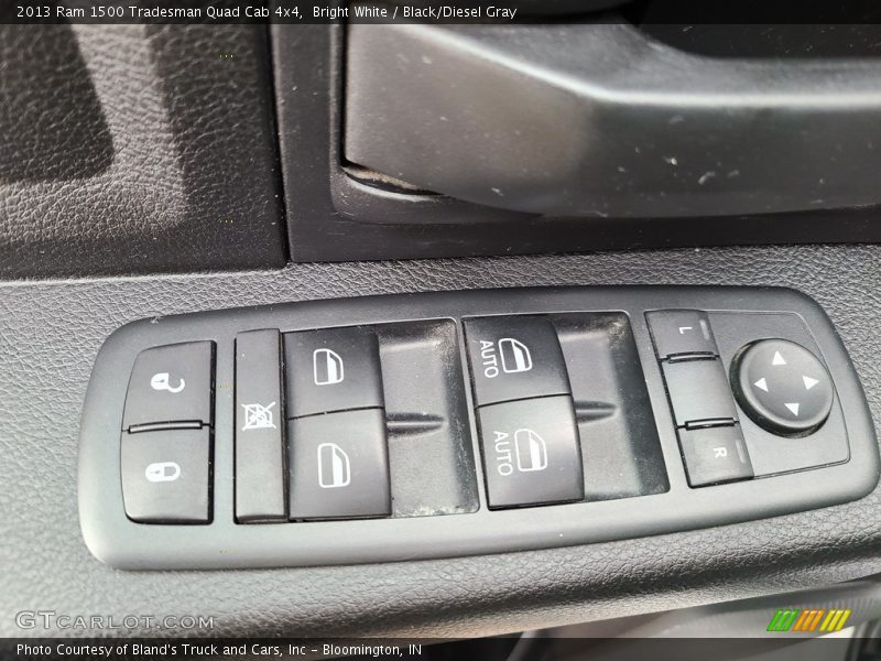 Bright White / Black/Diesel Gray 2013 Ram 1500 Tradesman Quad Cab 4x4