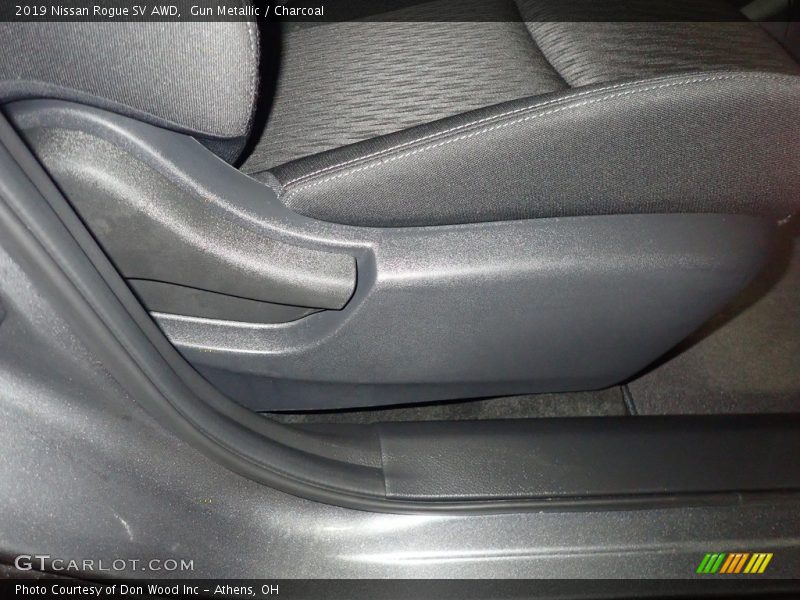Gun Metallic / Charcoal 2019 Nissan Rogue SV AWD