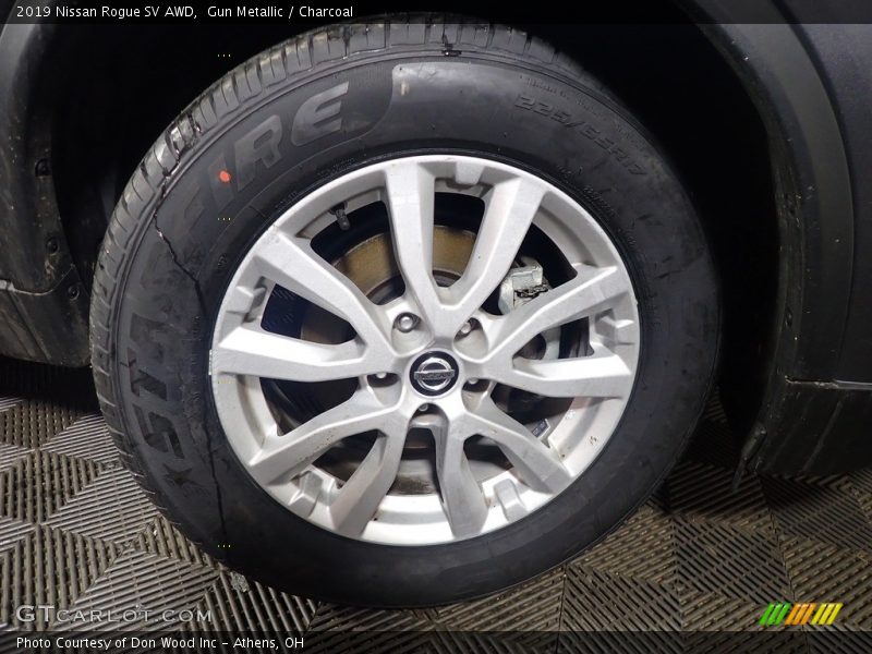 Gun Metallic / Charcoal 2019 Nissan Rogue SV AWD