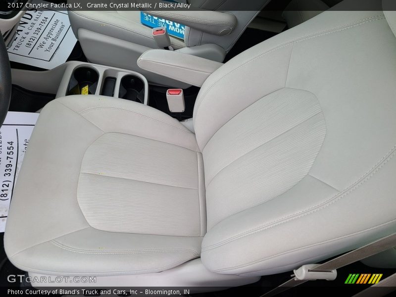 Granite Crystal Metallic / Black/Alloy 2017 Chrysler Pacifica LX