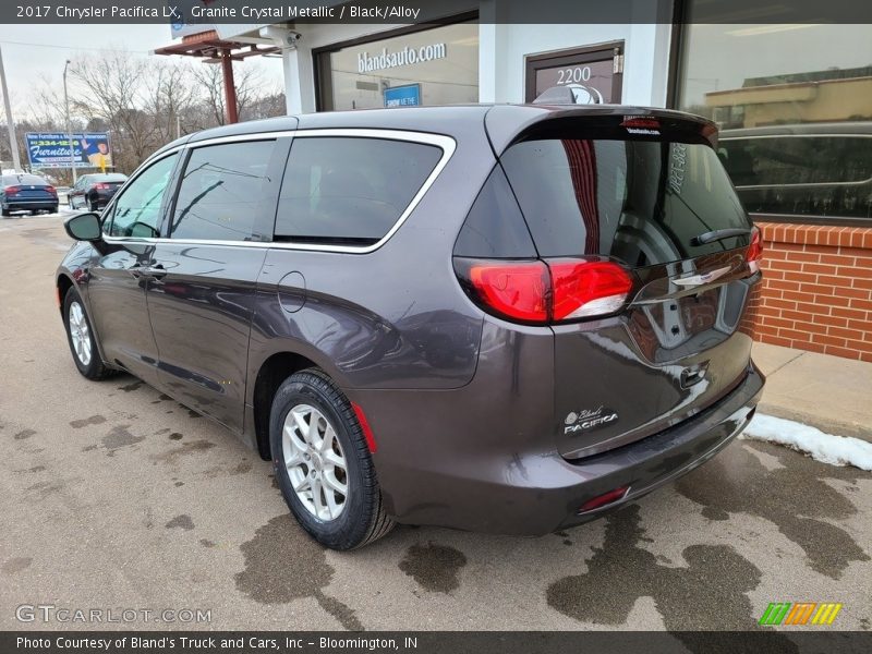 Granite Crystal Metallic / Black/Alloy 2017 Chrysler Pacifica LX