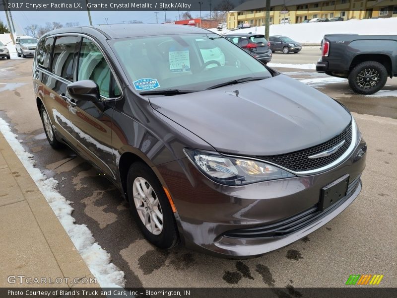 Granite Crystal Metallic / Black/Alloy 2017 Chrysler Pacifica LX