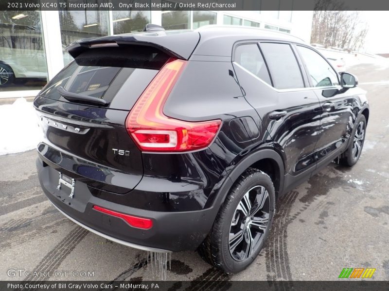 Onyx Black Metallic / Oxide Red/Charcoal 2021 Volvo XC40 T5 Inscription AWD