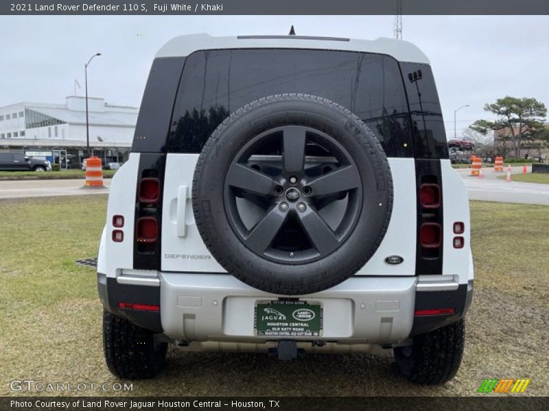 Fuji White / Khaki 2021 Land Rover Defender 110 S