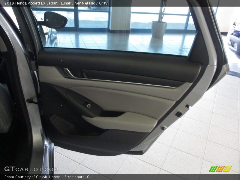 Lunar Silver Metallic / Gray 2019 Honda Accord EX Sedan