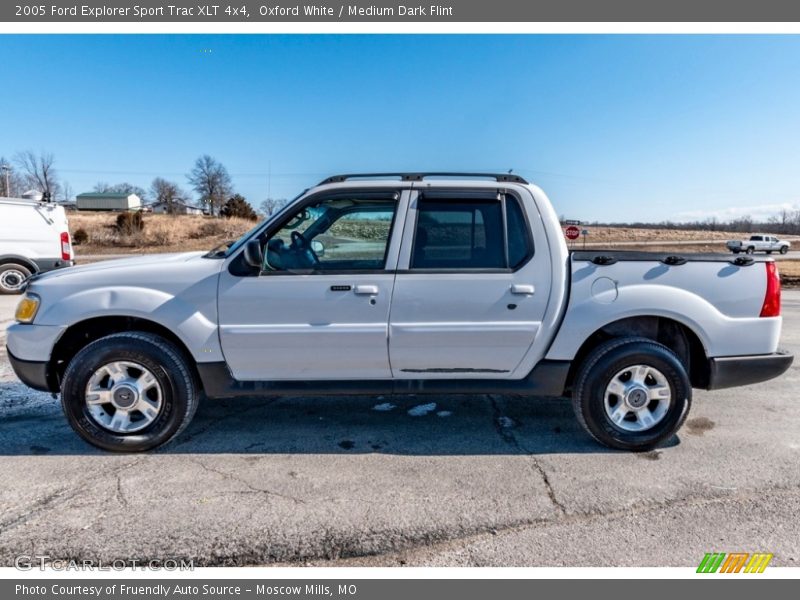 Oxford White / Medium Dark Flint 2005 Ford Explorer Sport Trac XLT 4x4