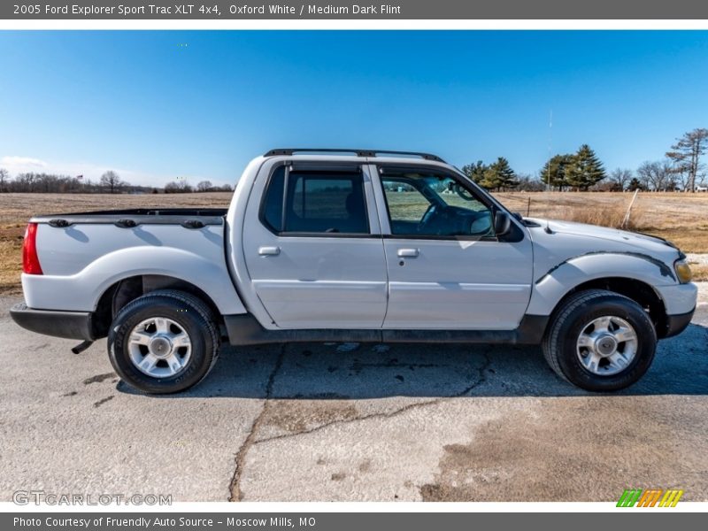 Oxford White / Medium Dark Flint 2005 Ford Explorer Sport Trac XLT 4x4