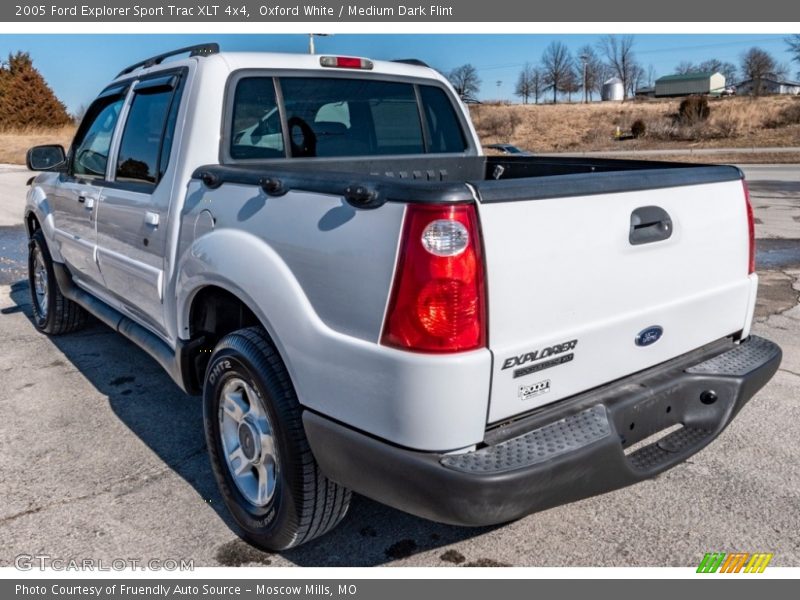 Oxford White / Medium Dark Flint 2005 Ford Explorer Sport Trac XLT 4x4