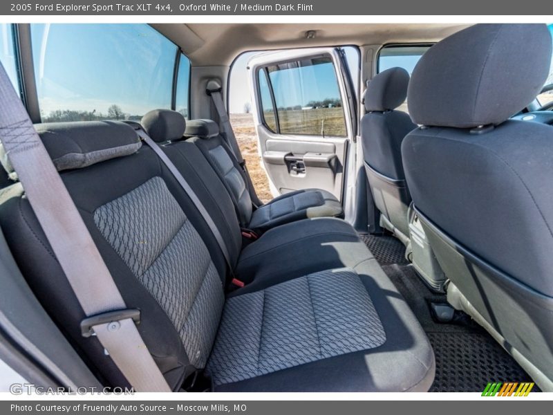 Oxford White / Medium Dark Flint 2005 Ford Explorer Sport Trac XLT 4x4
