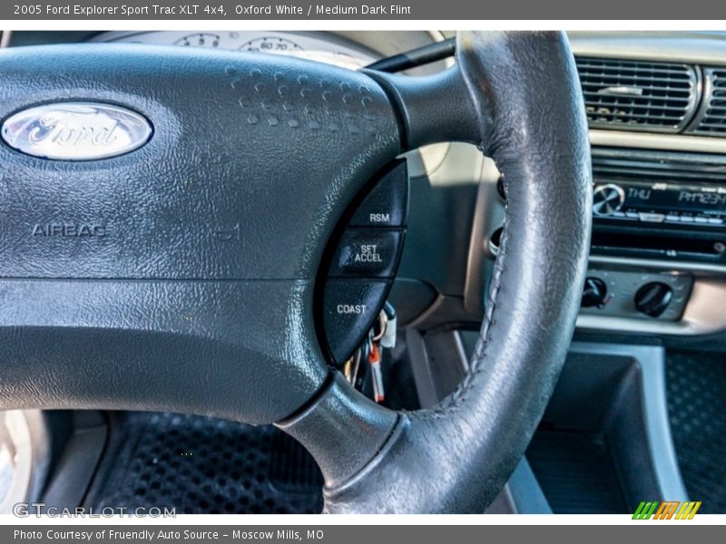 Oxford White / Medium Dark Flint 2005 Ford Explorer Sport Trac XLT 4x4