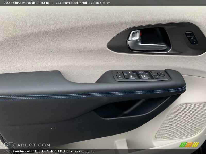 Maximum Steel Metallic / Black/Alloy 2021 Chrysler Pacifica Touring L