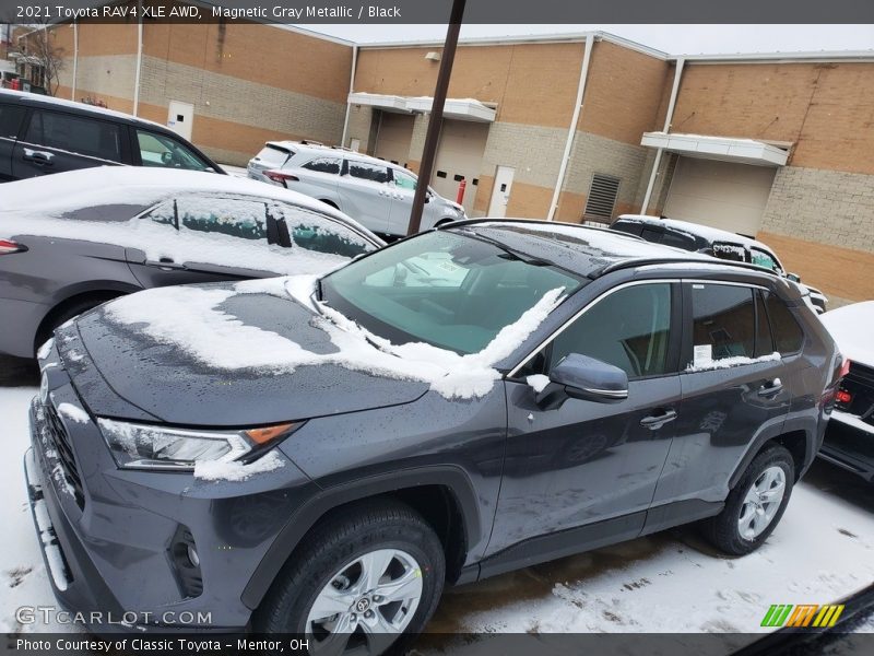 Magnetic Gray Metallic / Black 2021 Toyota RAV4 XLE AWD