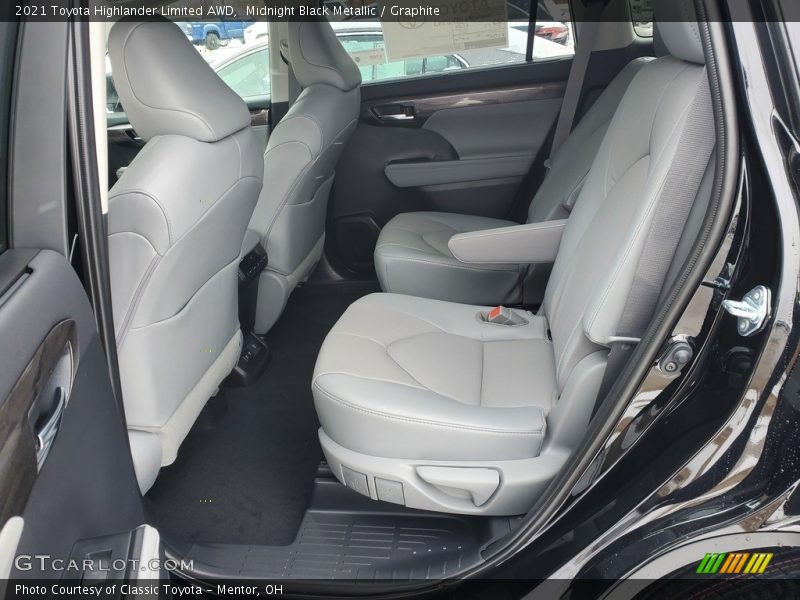 Midnight Black Metallic / Graphite 2021 Toyota Highlander Limited AWD