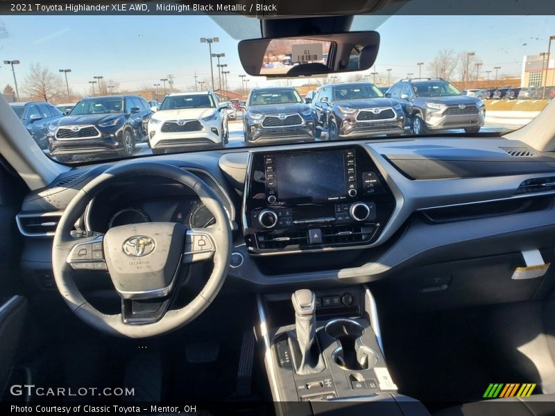 Midnight Black Metallic / Black 2021 Toyota Highlander XLE AWD