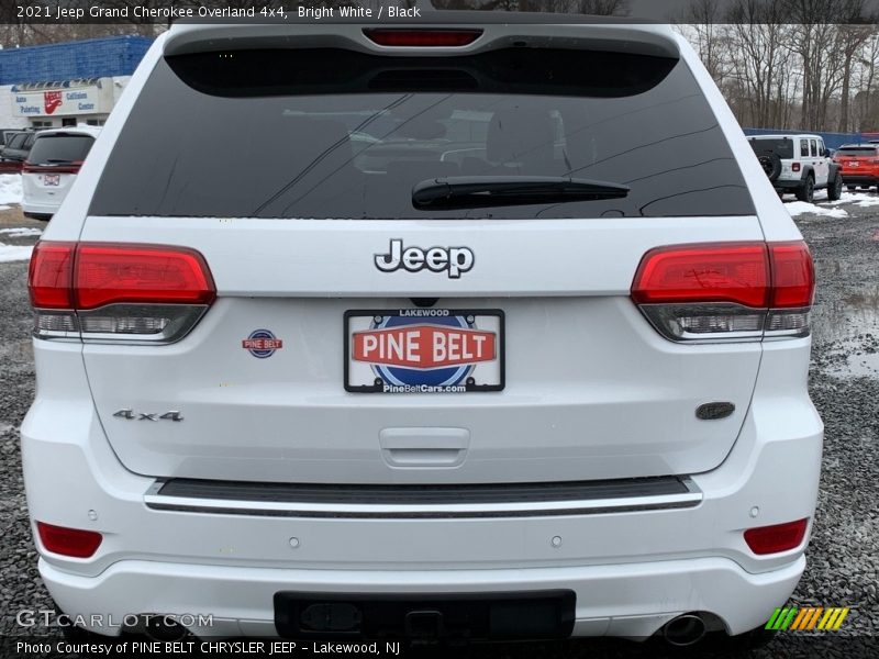 Bright White / Black 2021 Jeep Grand Cherokee Overland 4x4