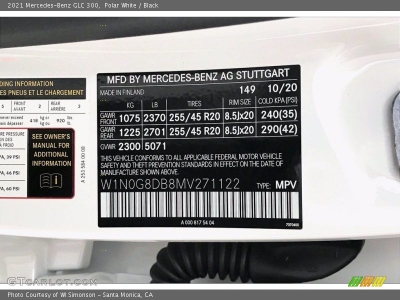 Polar White / Black 2021 Mercedes-Benz GLC 300