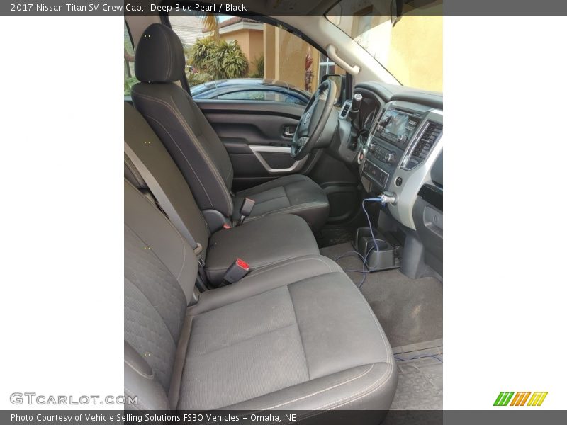 Deep Blue Pearl / Black 2017 Nissan Titan SV Crew Cab
