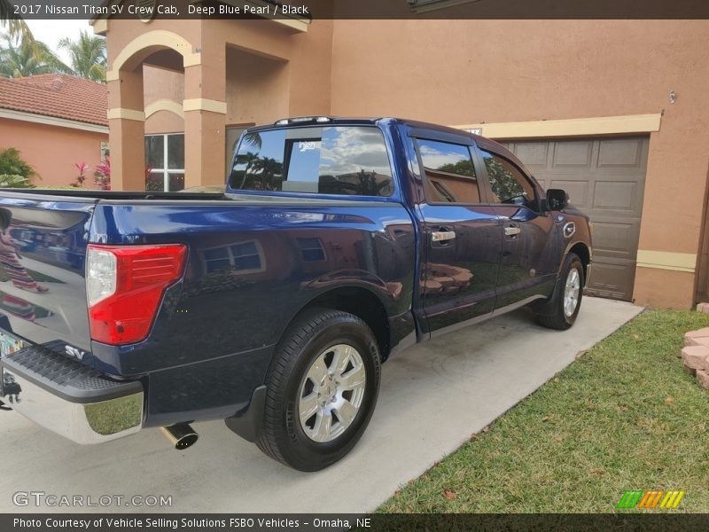 Deep Blue Pearl / Black 2017 Nissan Titan SV Crew Cab
