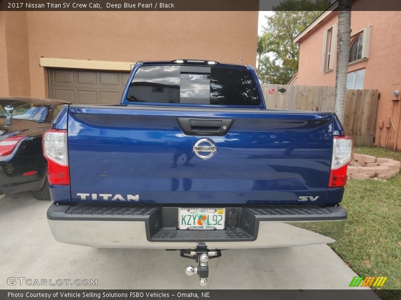 Deep Blue Pearl / Black 2017 Nissan Titan SV Crew Cab