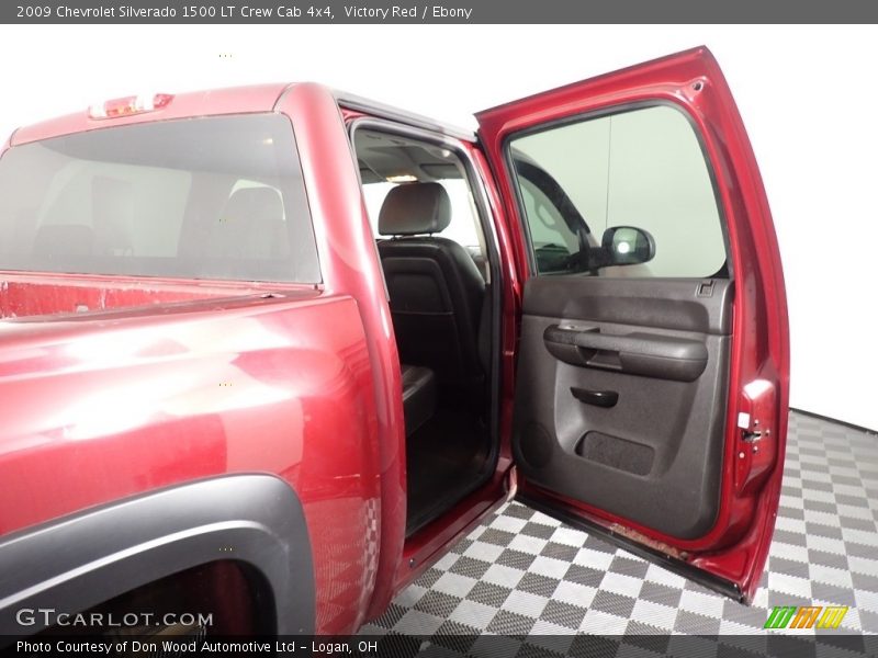 Victory Red / Ebony 2009 Chevrolet Silverado 1500 LT Crew Cab 4x4