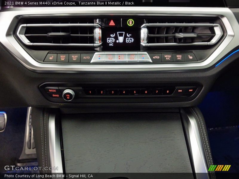 Controls of 2021 4 Series M440i xDrive Coupe