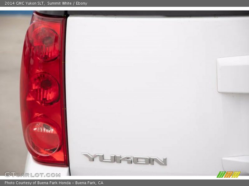 Summit White / Ebony 2014 GMC Yukon SLT