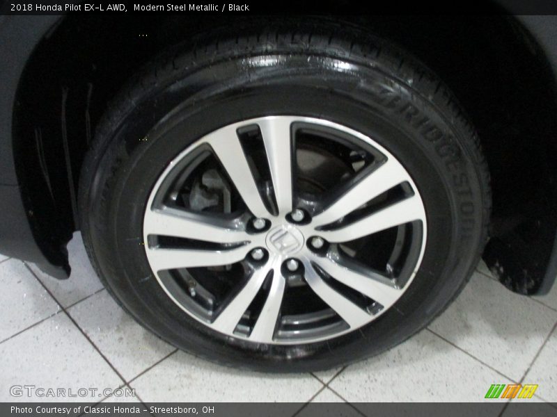 Modern Steel Metallic / Black 2018 Honda Pilot EX-L AWD