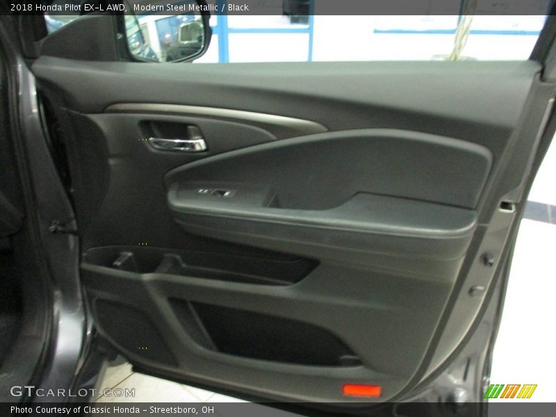 Modern Steel Metallic / Black 2018 Honda Pilot EX-L AWD