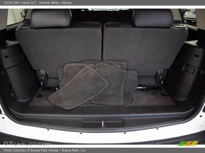 Summit White / Ebony 2014 GMC Yukon SLT