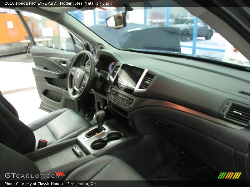 Modern Steel Metallic / Black 2018 Honda Pilot EX-L AWD