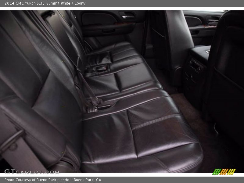 Summit White / Ebony 2014 GMC Yukon SLT