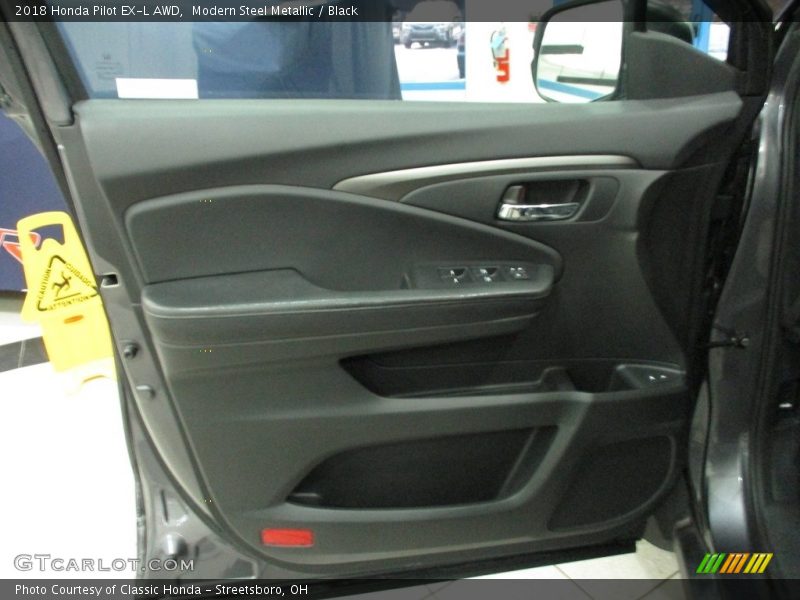 Modern Steel Metallic / Black 2018 Honda Pilot EX-L AWD