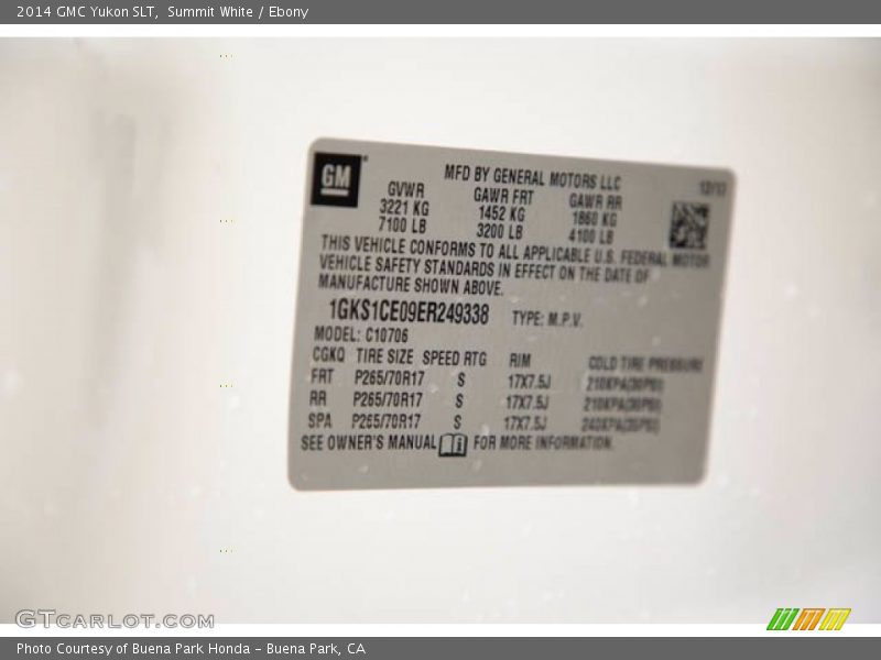 Summit White / Ebony 2014 GMC Yukon SLT