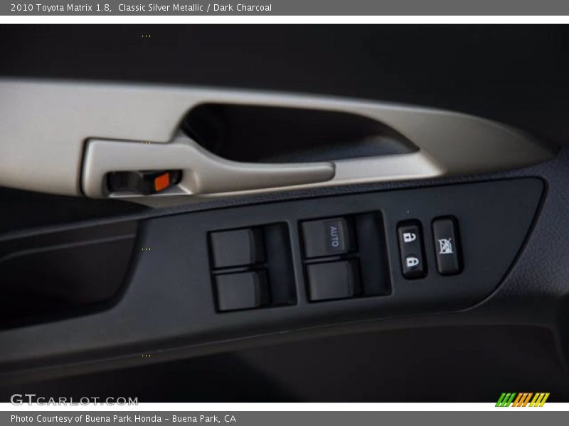 Classic Silver Metallic / Dark Charcoal 2010 Toyota Matrix 1.8