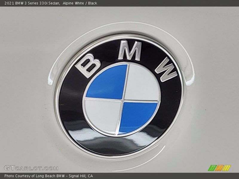 Alpine White / Black 2021 BMW 3 Series 330i Sedan