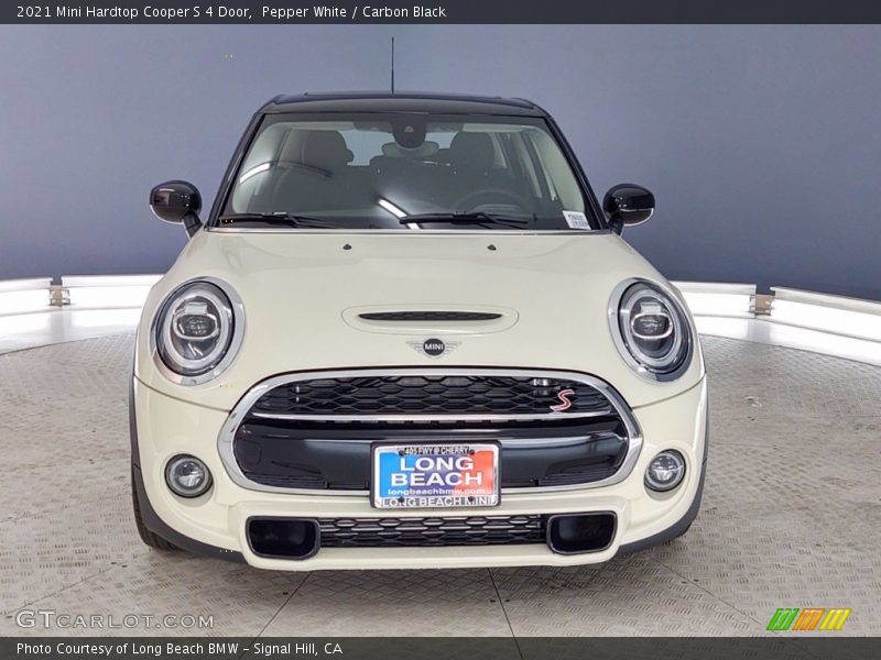 Pepper White / Carbon Black 2021 Mini Hardtop Cooper S 4 Door