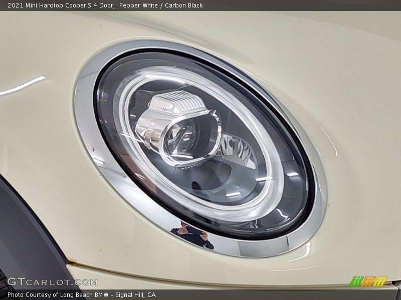 Pepper White / Carbon Black 2021 Mini Hardtop Cooper S 4 Door