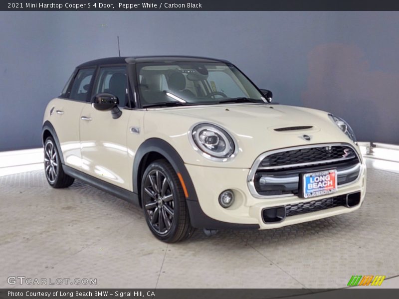 Pepper White / Carbon Black 2021 Mini Hardtop Cooper S 4 Door