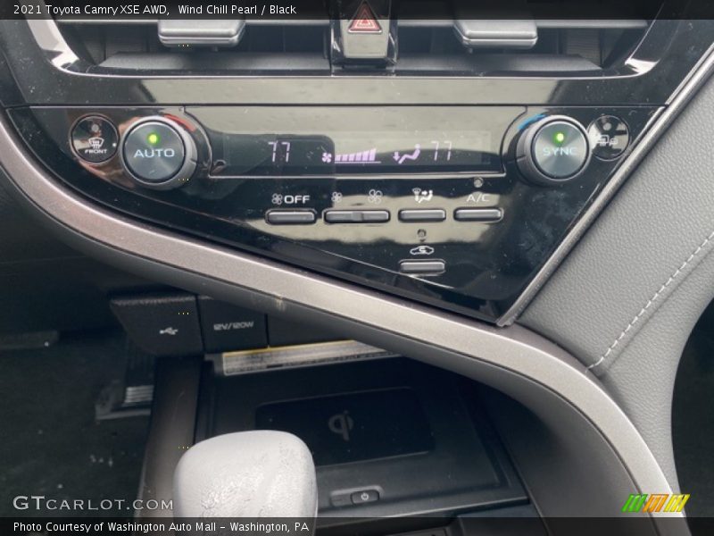 Wind Chill Pearl / Black 2021 Toyota Camry XSE AWD