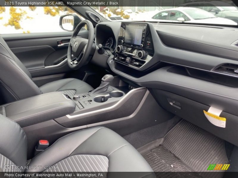 Magnetic Gray Metallic / Black 2021 Toyota Highlander XSE AWD