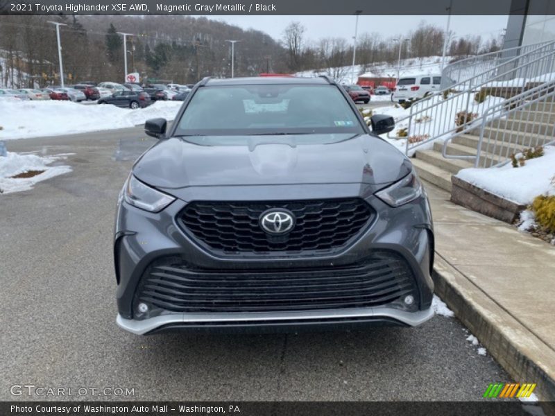 Magnetic Gray Metallic / Black 2021 Toyota Highlander XSE AWD