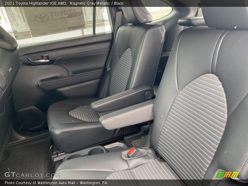 Magnetic Gray Metallic / Black 2021 Toyota Highlander XSE AWD