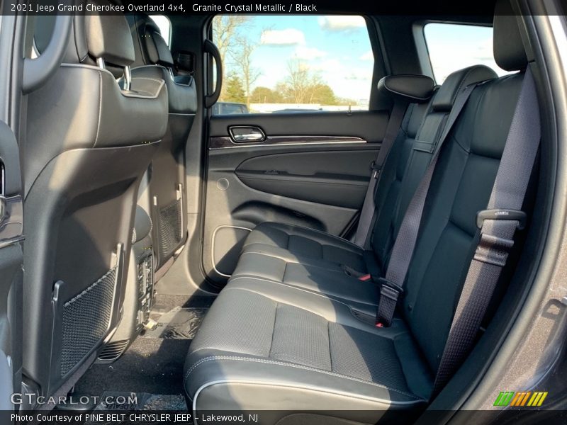 Granite Crystal Metallic / Black 2021 Jeep Grand Cherokee Overland 4x4
