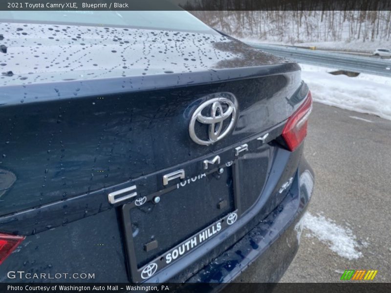 Blueprint / Black 2021 Toyota Camry XLE