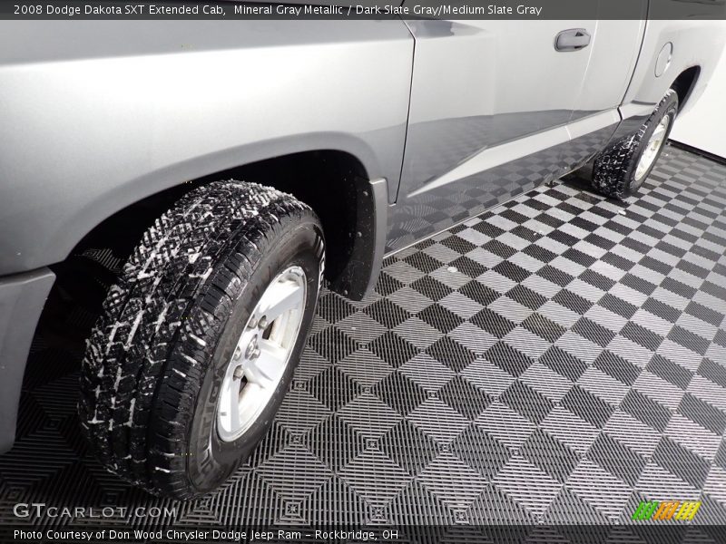 Mineral Gray Metallic / Dark Slate Gray/Medium Slate Gray 2008 Dodge Dakota SXT Extended Cab