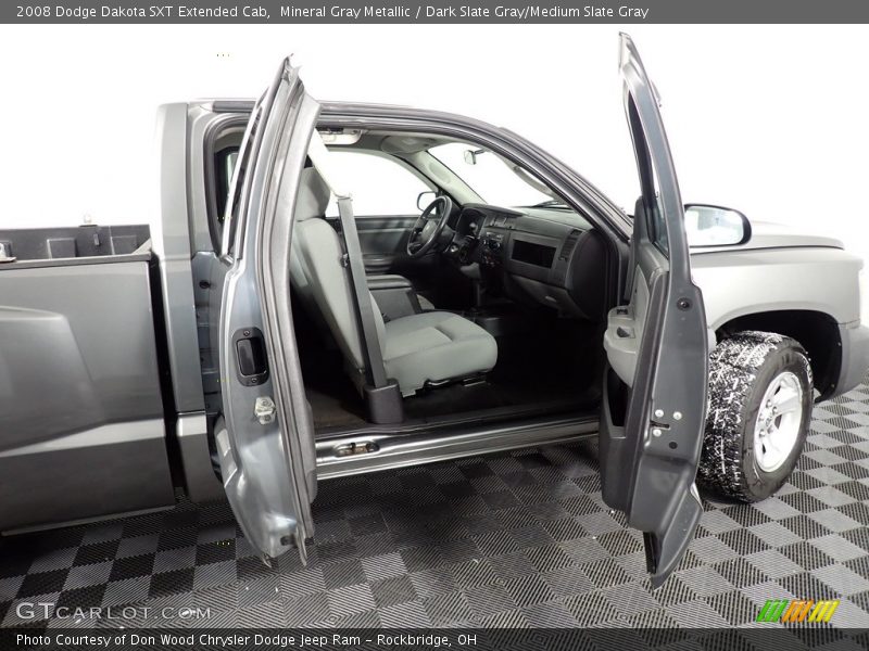 Mineral Gray Metallic / Dark Slate Gray/Medium Slate Gray 2008 Dodge Dakota SXT Extended Cab